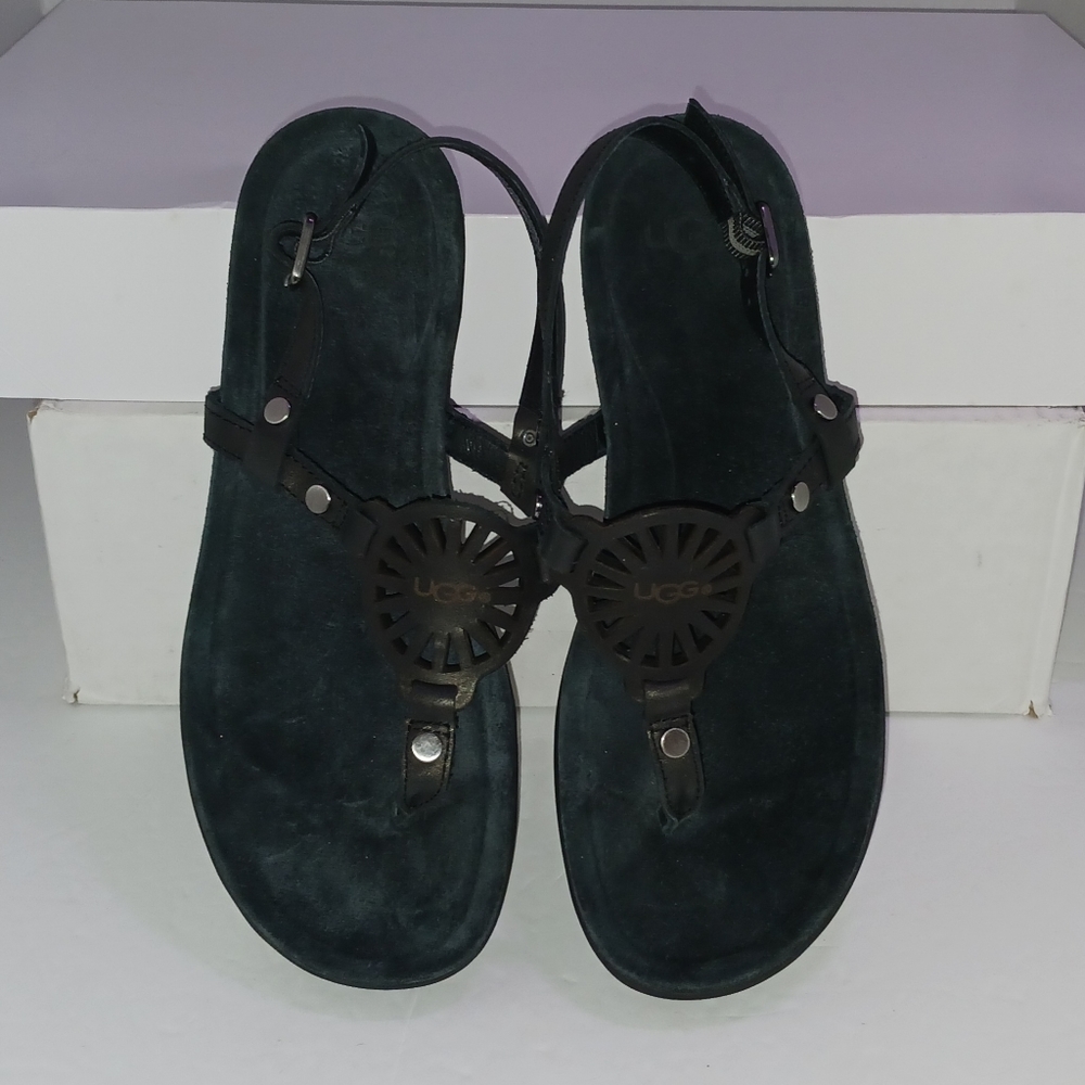 UGG Ayden Strappy Medallion Sandals - 7